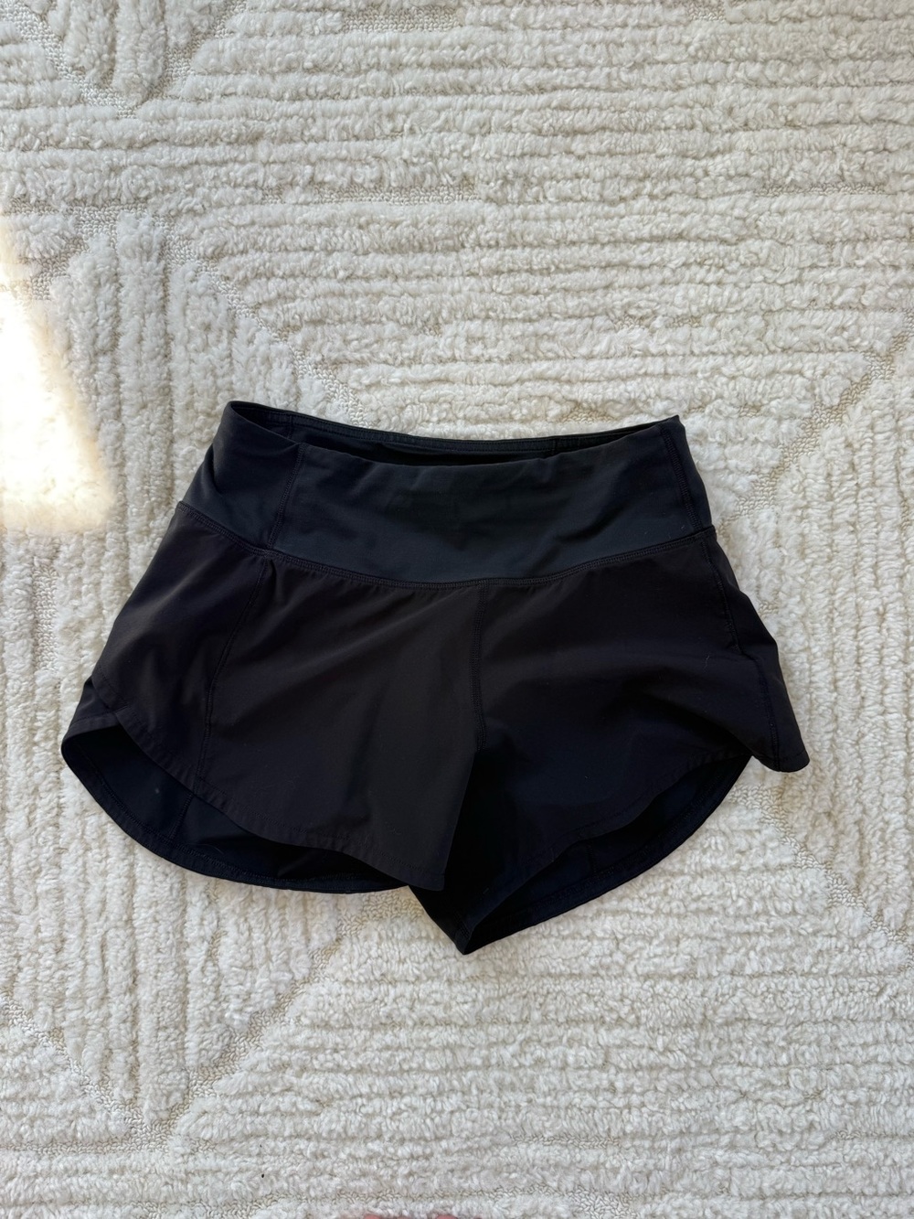Lululemon Low Rise Black Speed Up Shorts